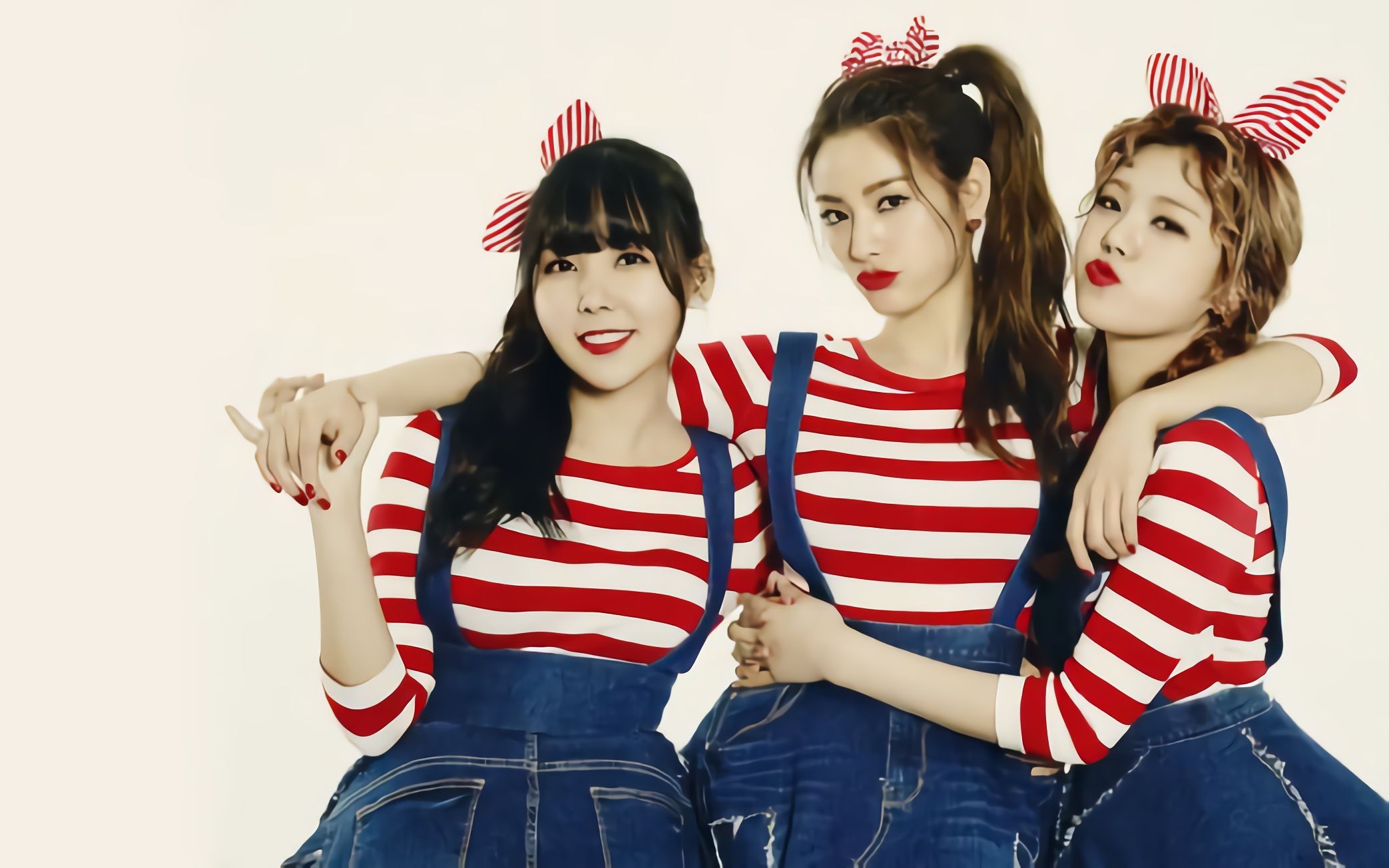 【橘子焦糖】穷哈 三个女孩哈哈哈