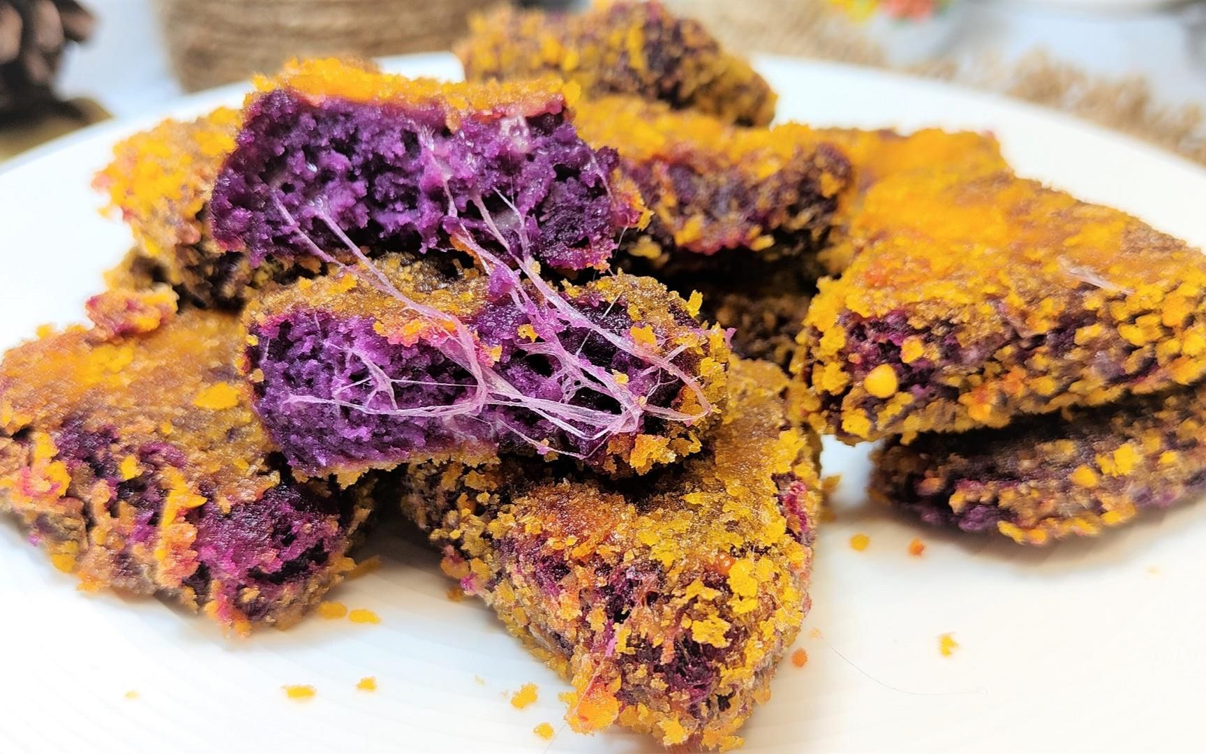 油炸紫薯,又香又甜又糯,饭前饭后都能吃,孩子最喜欢