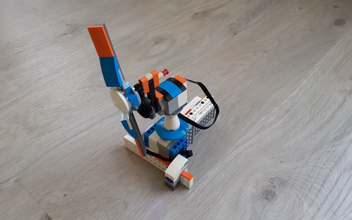 lego boost 摇头风扇 by robotech.studio