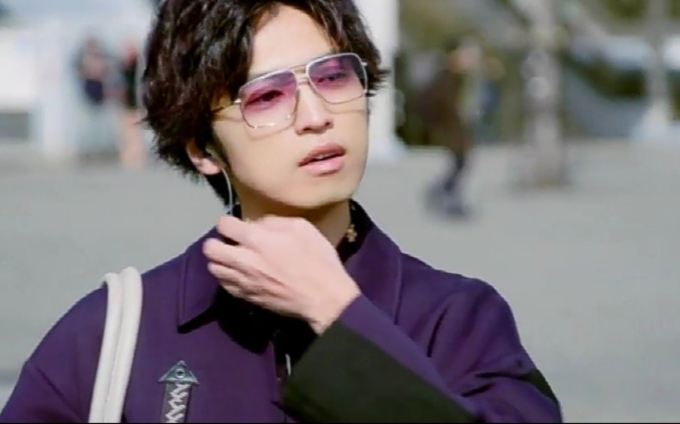 桐山涟│修吾自觉用颜值踩点吧爱抖露