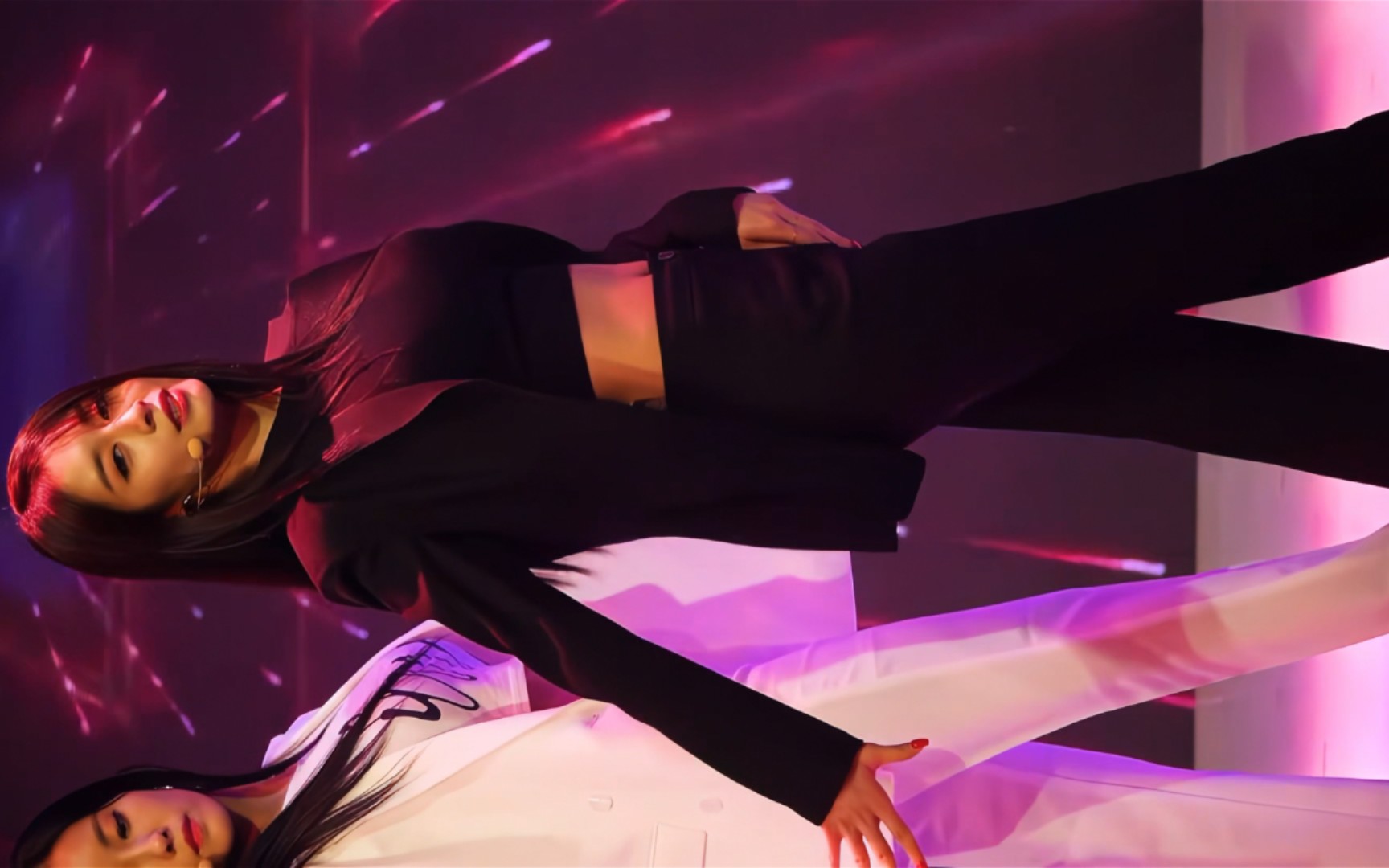 【朴智妍】﹣ reload 这黑色西服又美又飒!