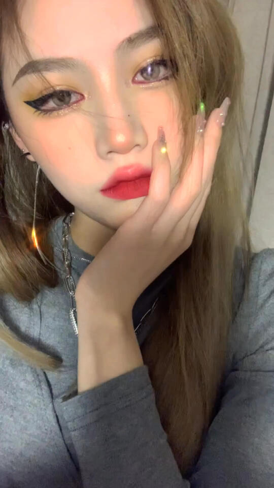 精神小妹妆来了