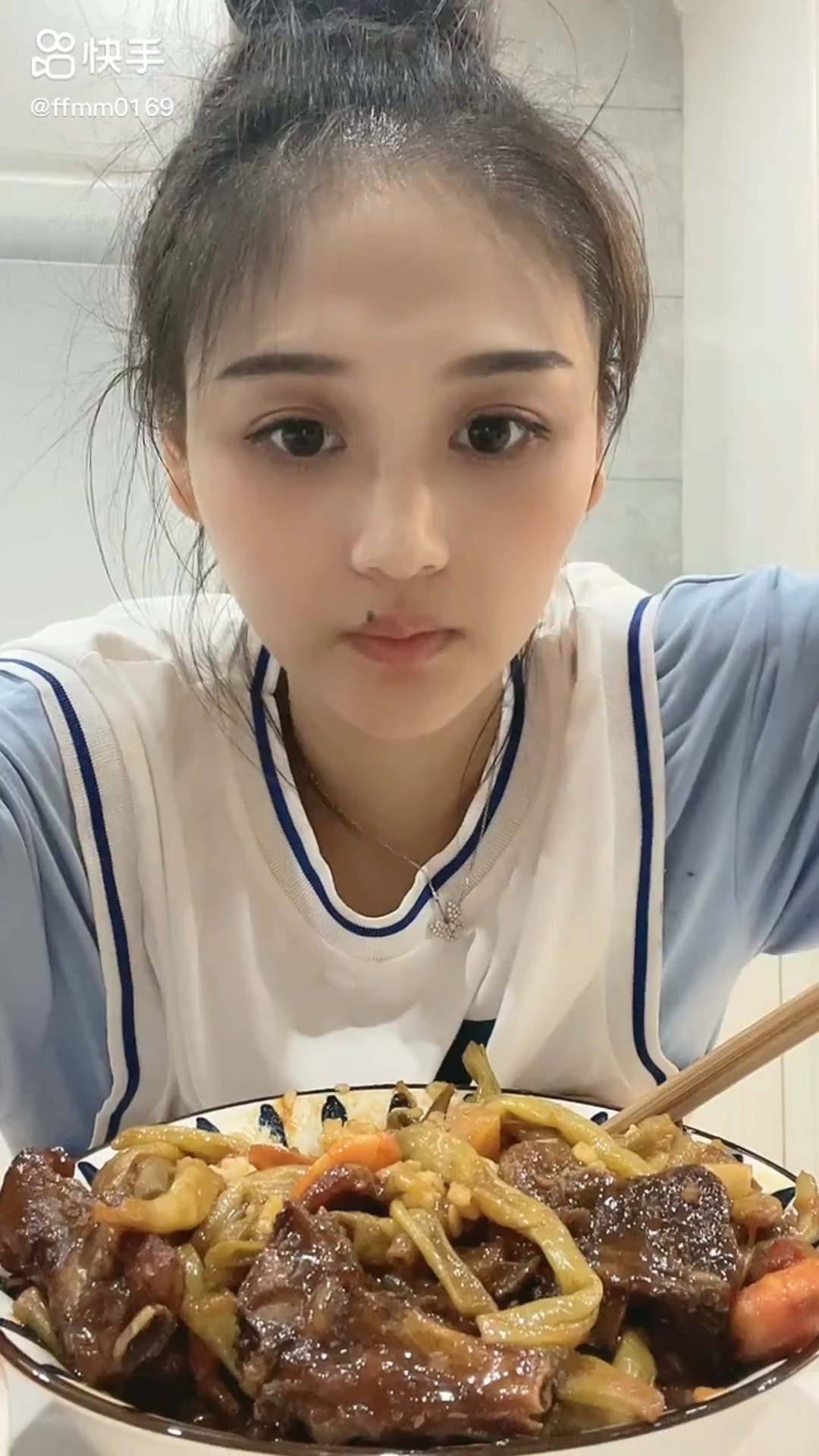 疯疯淼淼米饭合集(剪说话 喝水 多余部分)