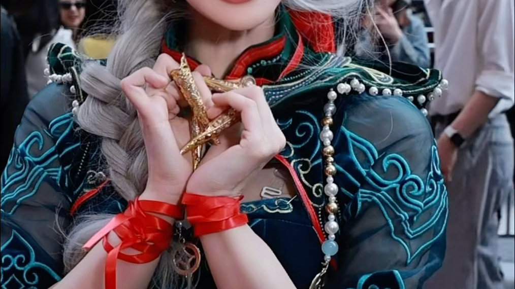[B站] 【Cosplay摄影】我的最新作品，快来一睹为快！