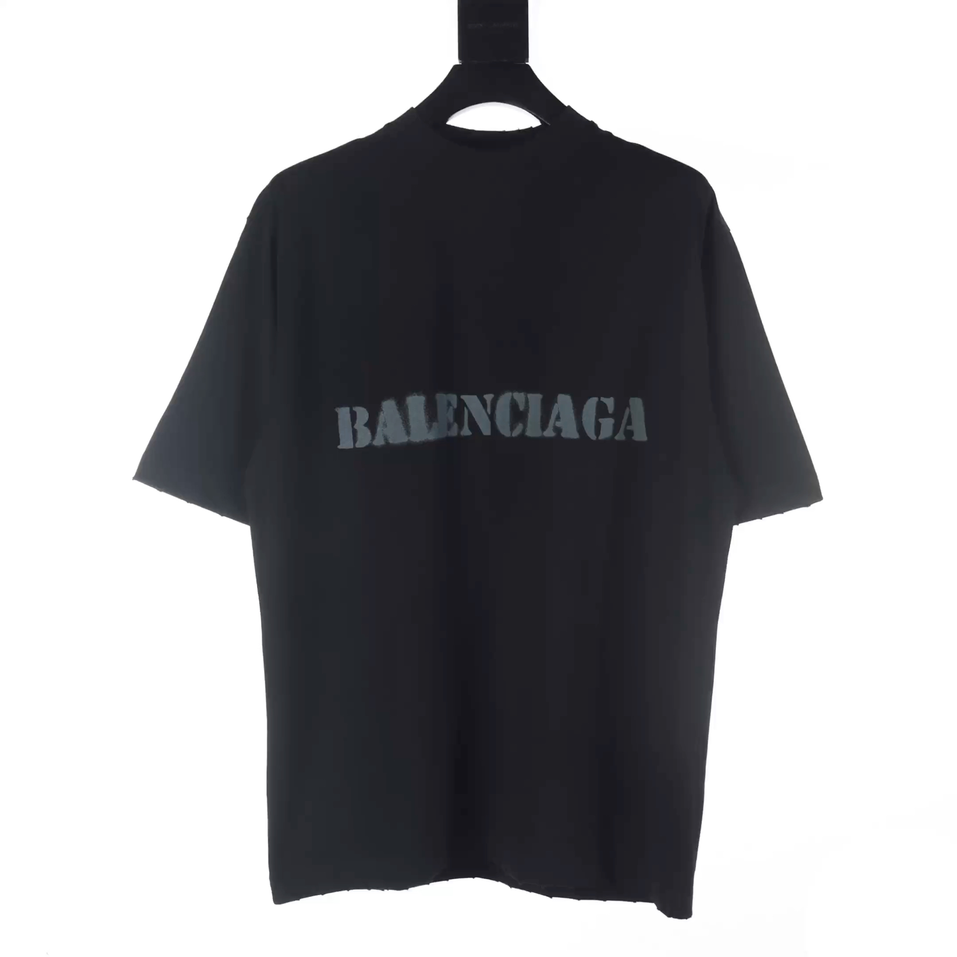 说一下高仿balenciaga巴黎世家24新款 淡墨模糊喷绘字母短袖t恤
