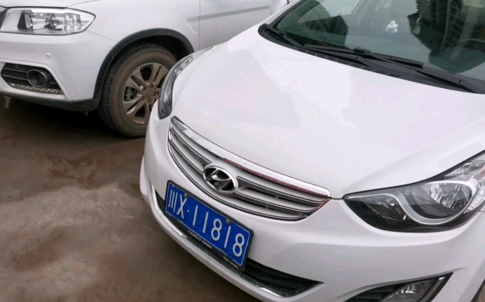 工地施工员的北京现代合资轿车,这个车牌号值多少钱,会有人买吗