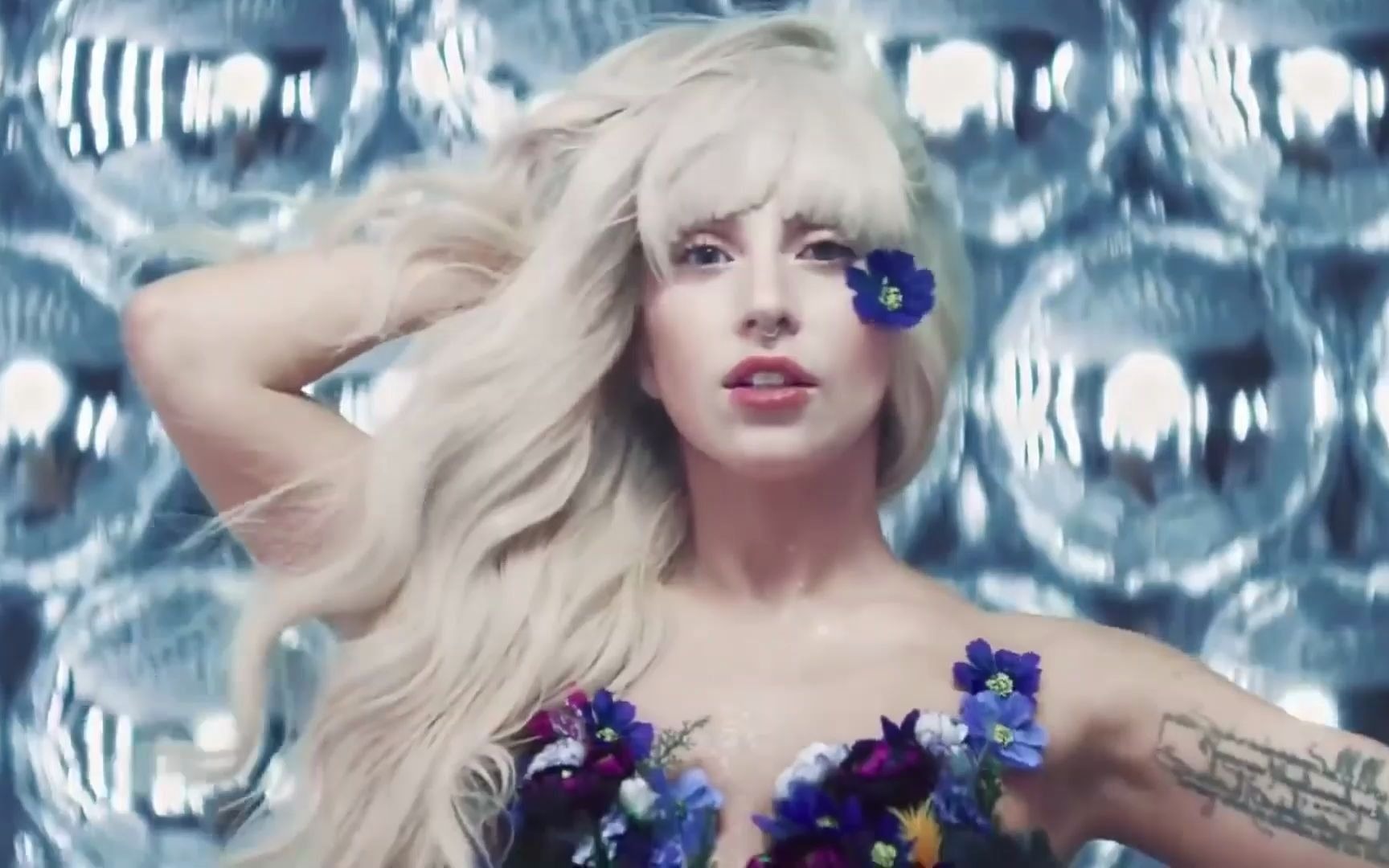 lady gaga - artpop (music video)@frogharkness_哔哩哔哩_bilibili