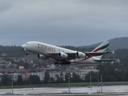 阿联酋航空a380从苏黎世国际机场起飞哔哩哔哩bilibili