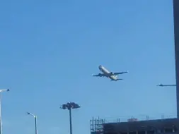 Tải video: 2024年7月6日 国泰航空空中巴士A321-251NX B-HPJ CX990的航班飞往福州。