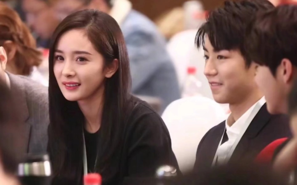 每当看到王俊凯和杨幂在一起时,我的心好痛!