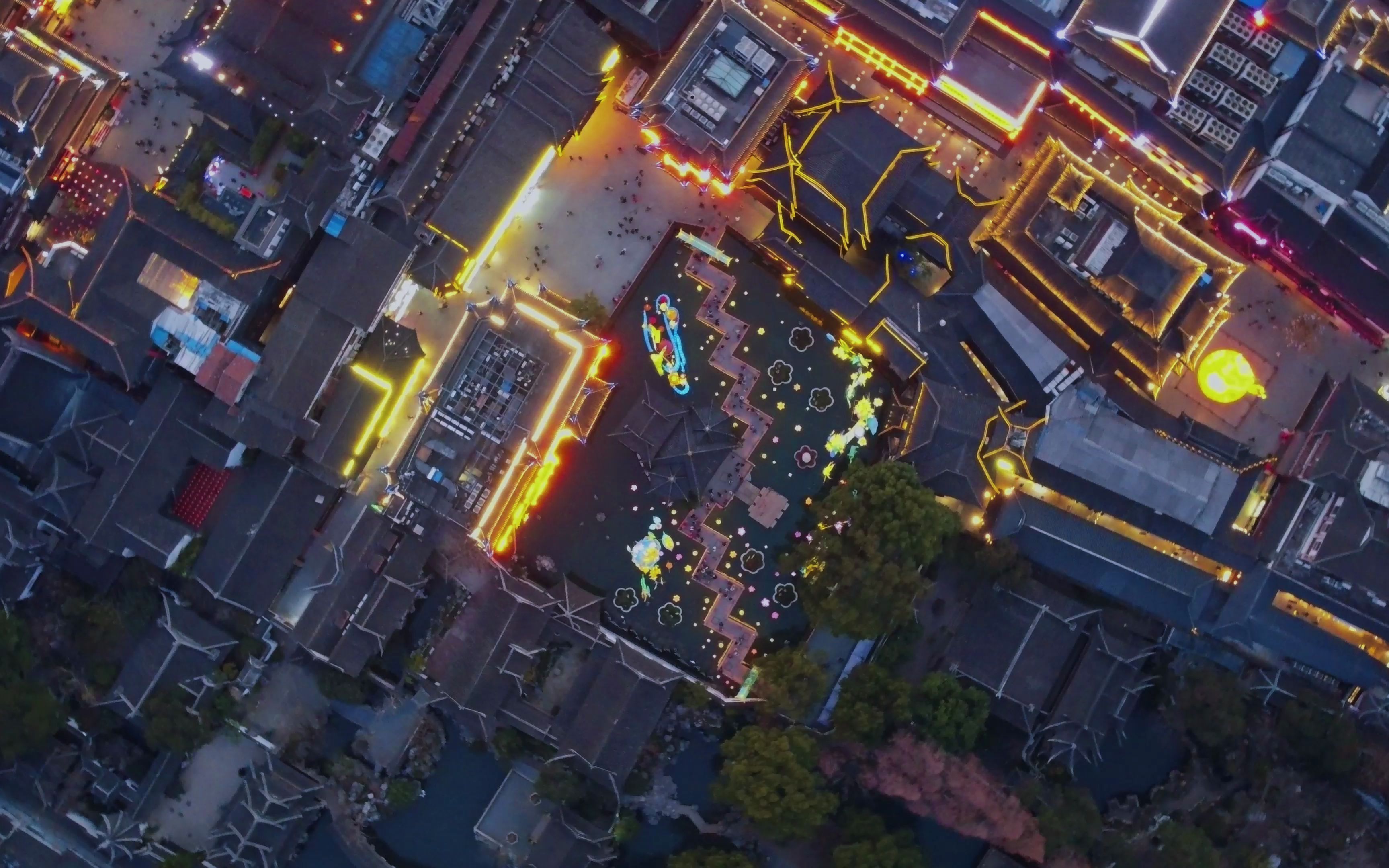 航拍虎年新春豫园灯会