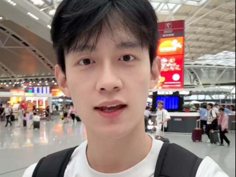 来到了一个陌生城市,是什么样的新鲜感呢~-高瘦Dd-高瘦Dd-哔哩哔哩视频