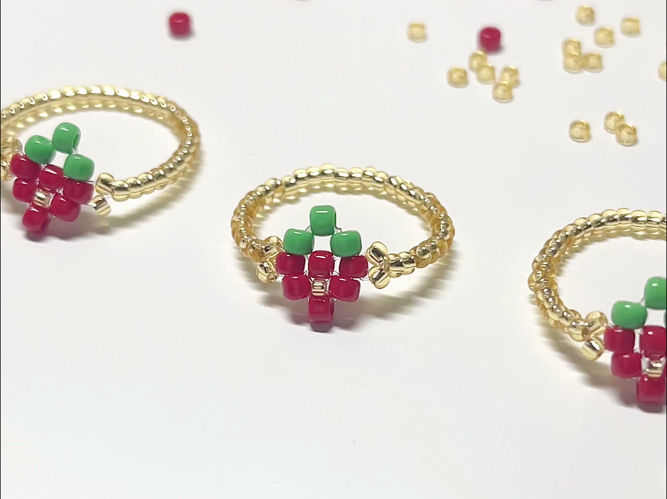 可爱像素感小草莓串珠戒指教程 手工diy米珠串珠教程 创意手工