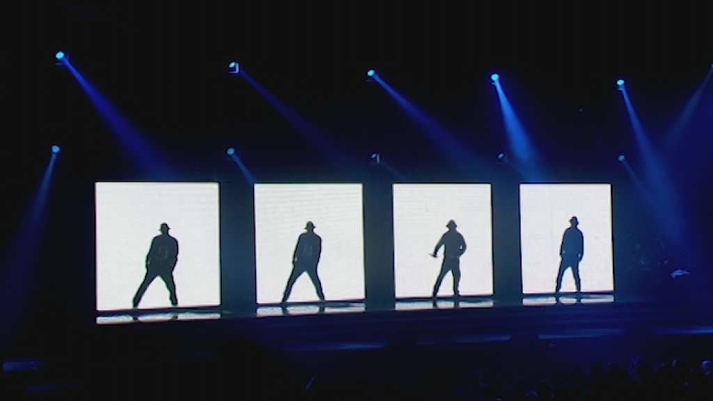 [图]She's Back / Billie Jean (Live At Wembley '06) - Westlife