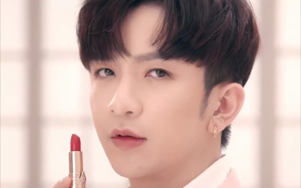 mirroransonlo卢瀚霆唇膏广告