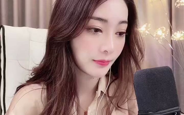 以沫momo_2021-06-13 22时2分