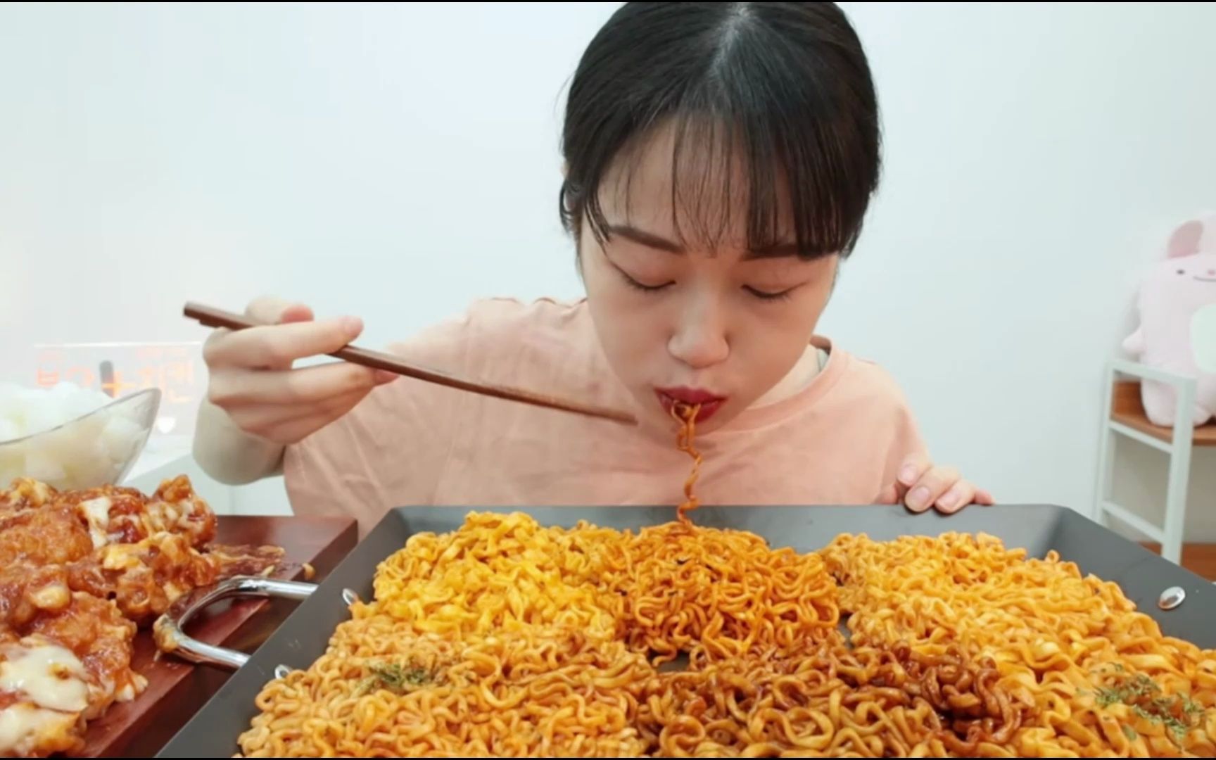 [ssuda]韩国吃播 6种火鸡面 鸡肉!