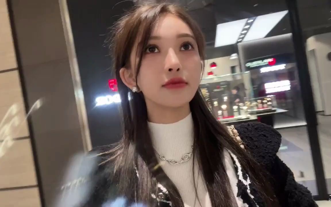 南妹儿呀-直播录像023年5月10日户外p2
