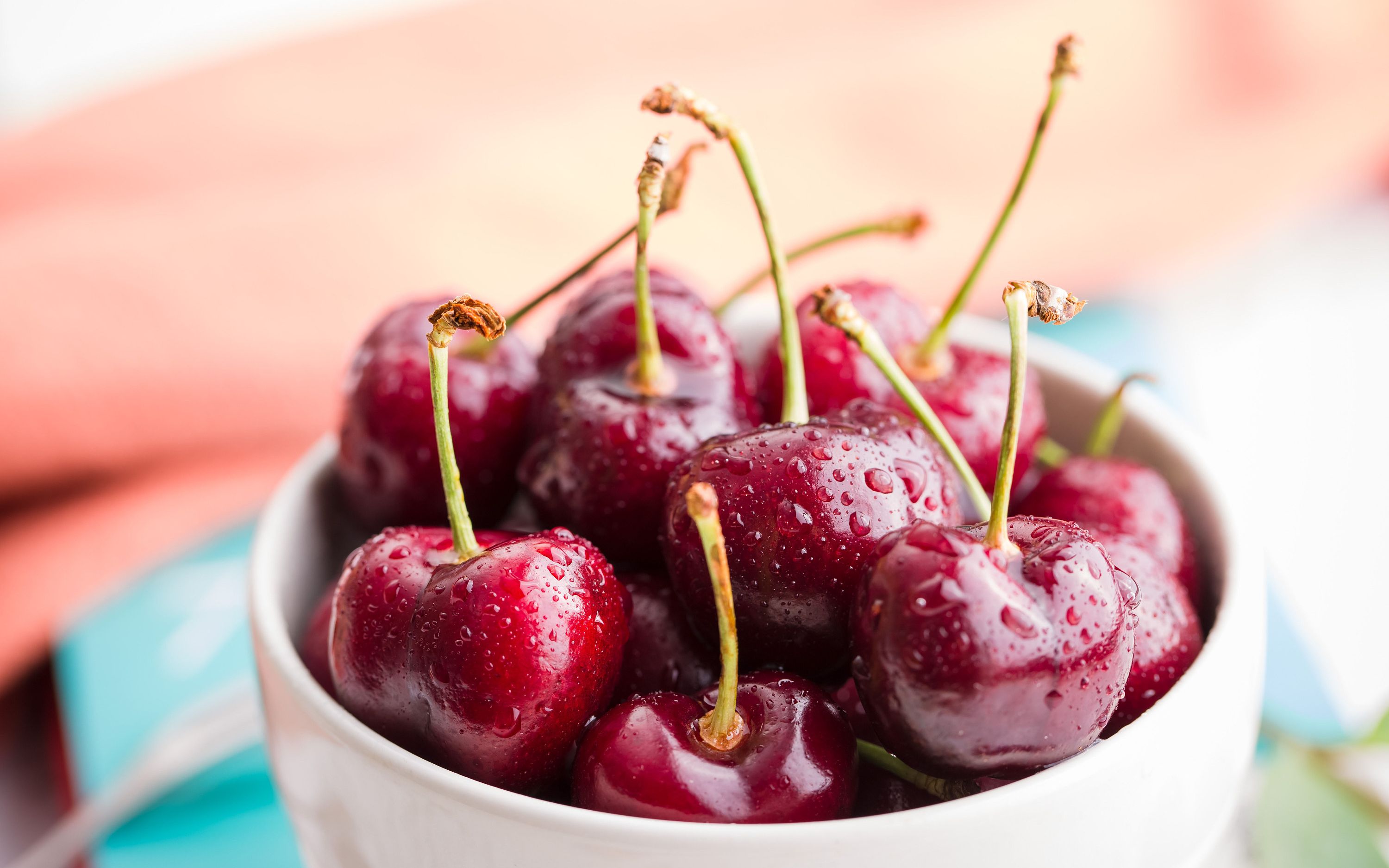 女子5天吃6斤车厘子,倒在厕所!专家:或是中毒了,不是新冠病毒