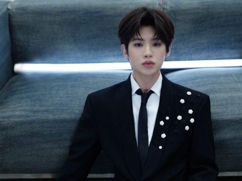 【黄明昊】 个人单曲 舞台