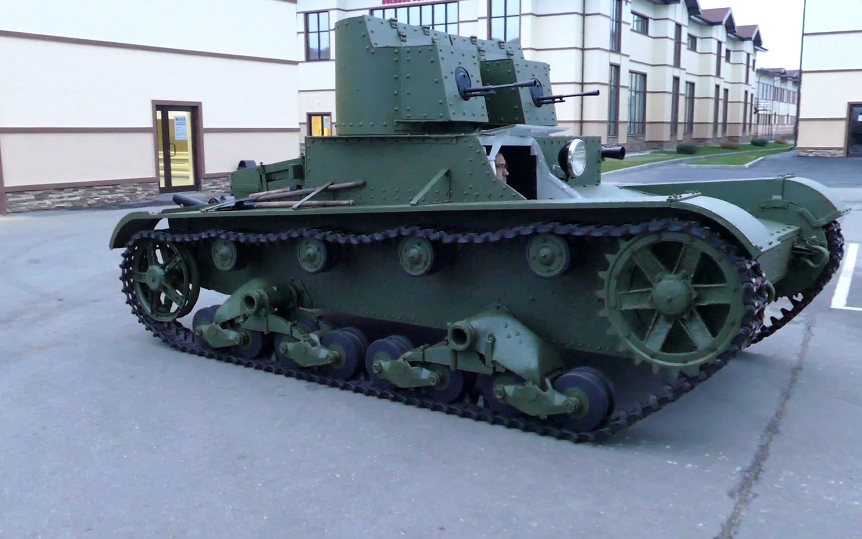 苏联t26坦克 双炮塔机枪版