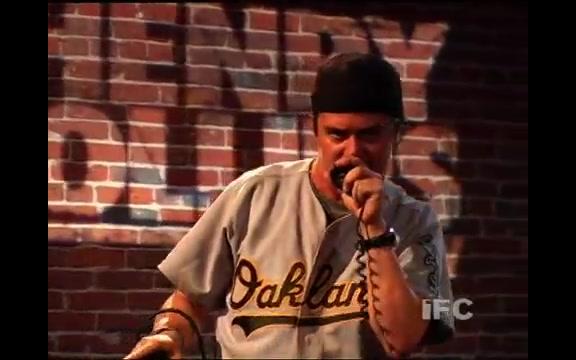 [图]Mike Patton (Peeping Tom) - We're Not Alone (live)