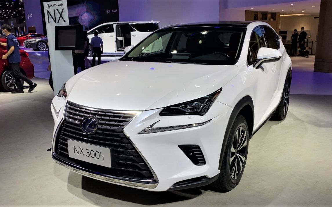 2020款雷克萨斯nx300h车展实拍,全方位展示后,买不买自己看着办_哔哩