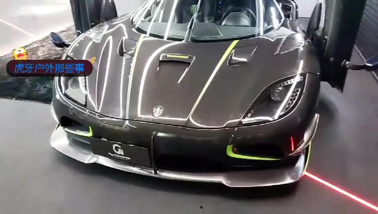 10.24颜色-帅比在石250户外直播 柯尼塞格超跑首秀