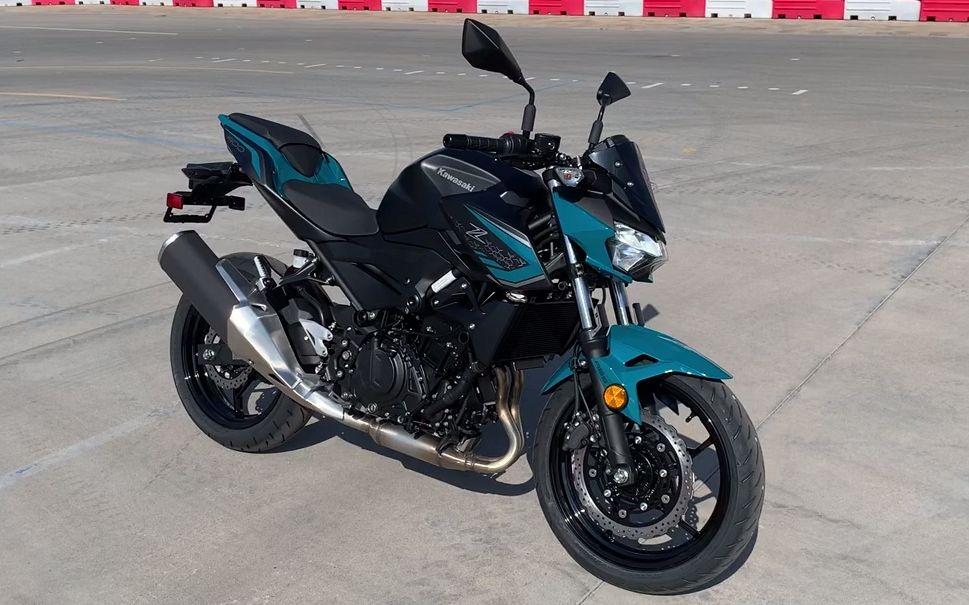 川崎2021 z400 湖蓝色实拍