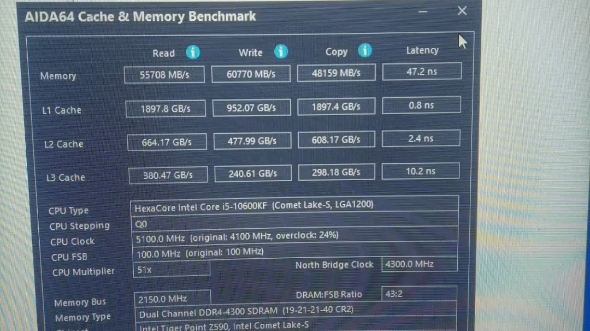 华硕z590 i5 10600kf 内存金百达3600 cpu超频全核5