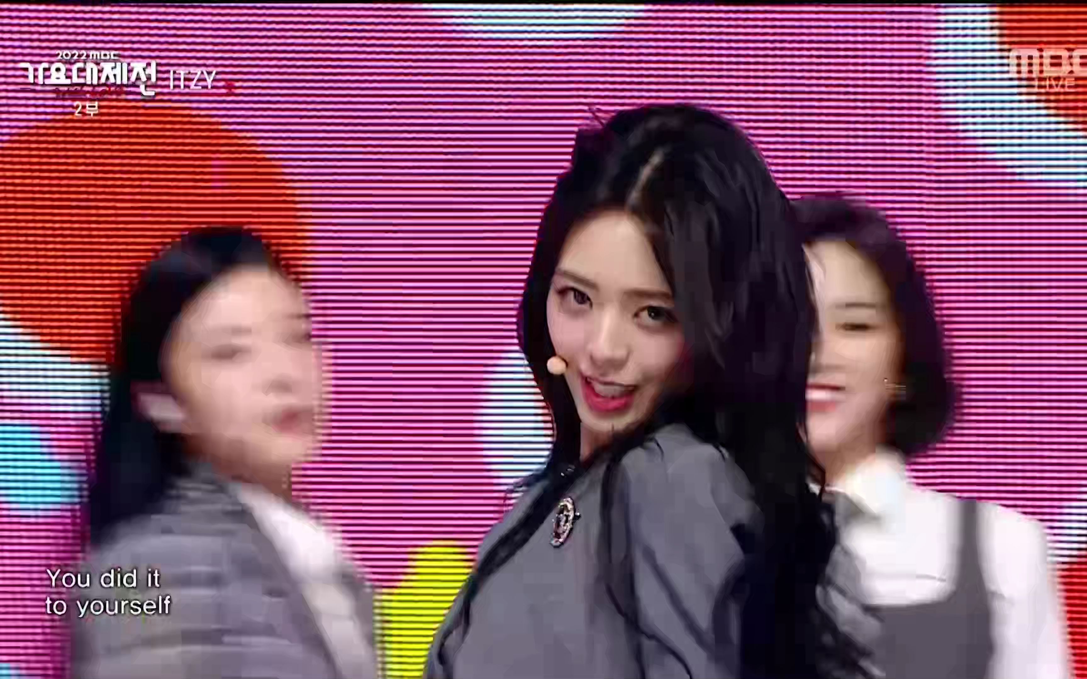 [图]【4K60帧】ITZY - SNEAKERS+BOYS LIKE YOU（221231 MBC UHD Gayo Dejejeon）