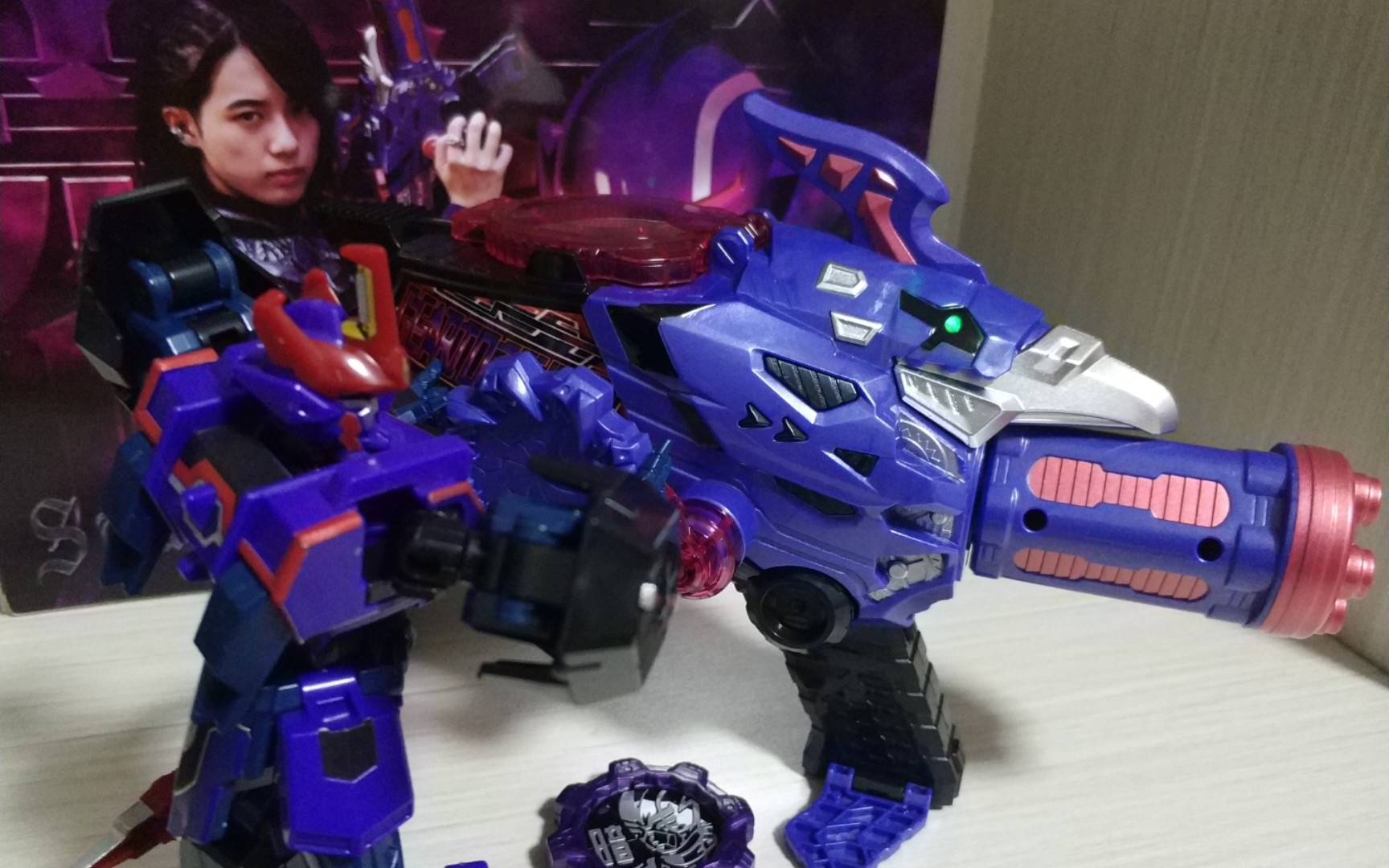 机界战队全开者史黛西齿轮封闭枪开箱测评