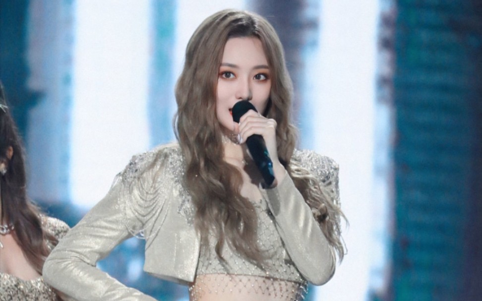 【当创3变成男团】总决赛舞台《火羽phoenix》炸裂来袭降调版