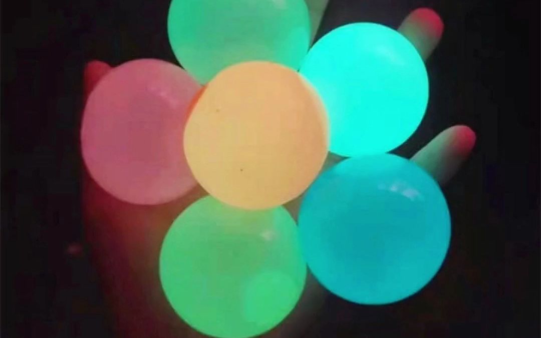 粘粘球黏黏球夜光粘靶球荧光粘墙球儿童玩具解压发泄球吸顶球
