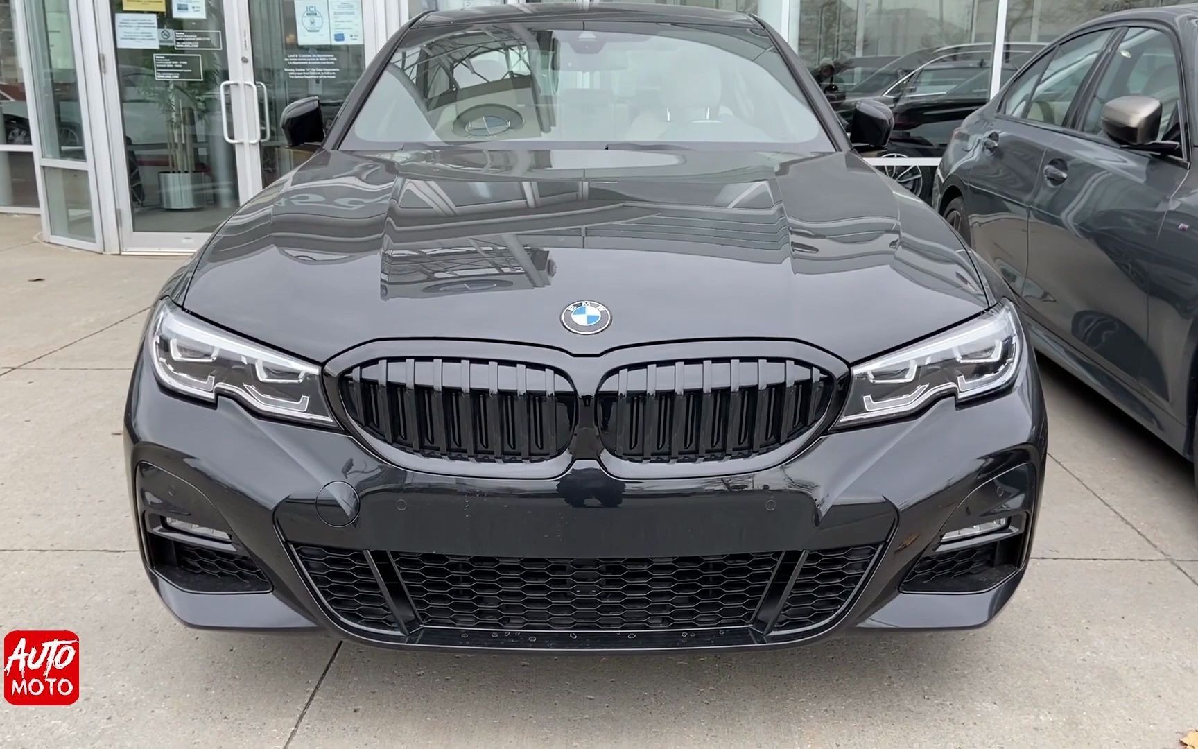 2021款宝马330i 外观内饰