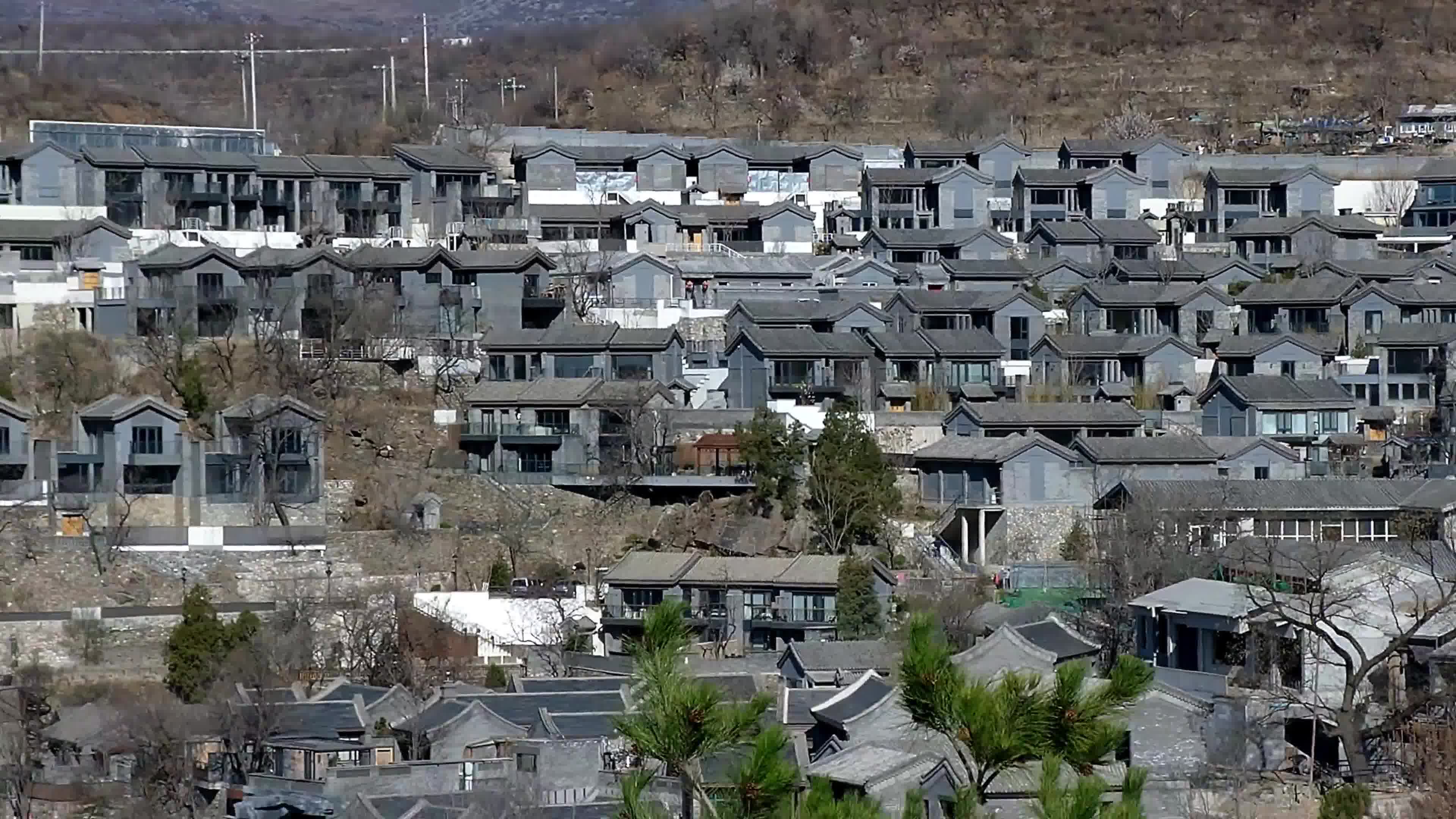 紫旸山庄毗邻山青水幽风景秀丽的皇家古庙潭柘寺