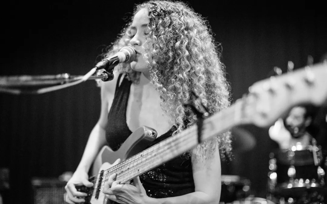 [图]天才女贝斯手 Tal Wilkenfeld 精彩合集