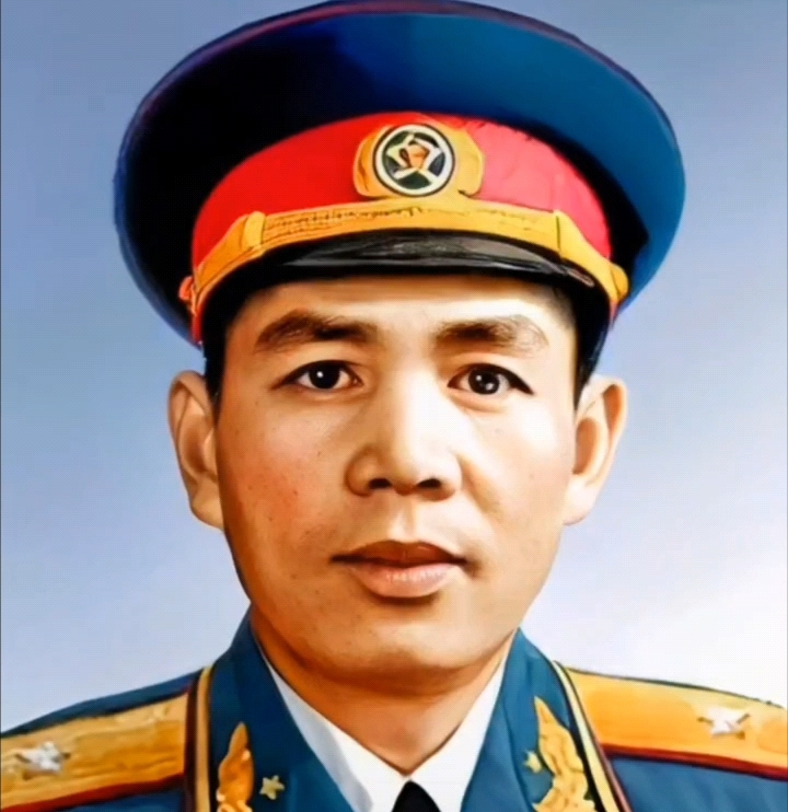 应粉丝要求张国华将军,王震将军,丁盛将军与滕海清将军高清修复画已经