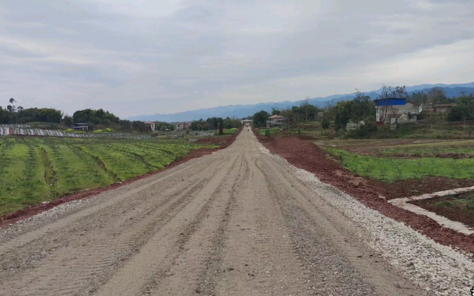 [图]新建乡村公路直插大山，这才是真实的四川，农村即将崛起飞升