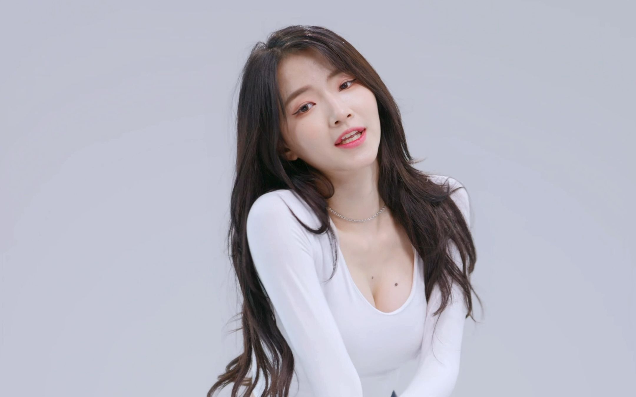 4k 徐英(clock)白t牛仔裤直拍2.