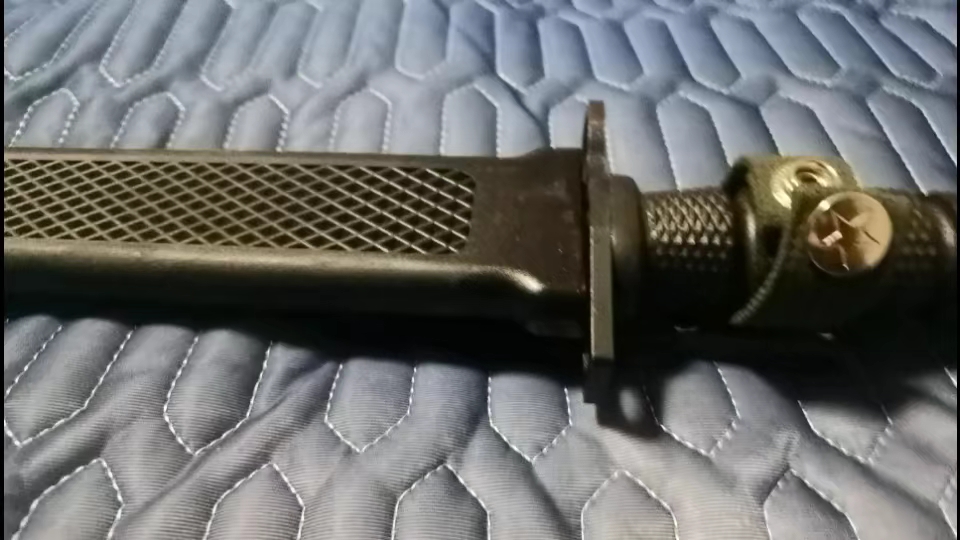 后期全新正品九五军刺请欣赏