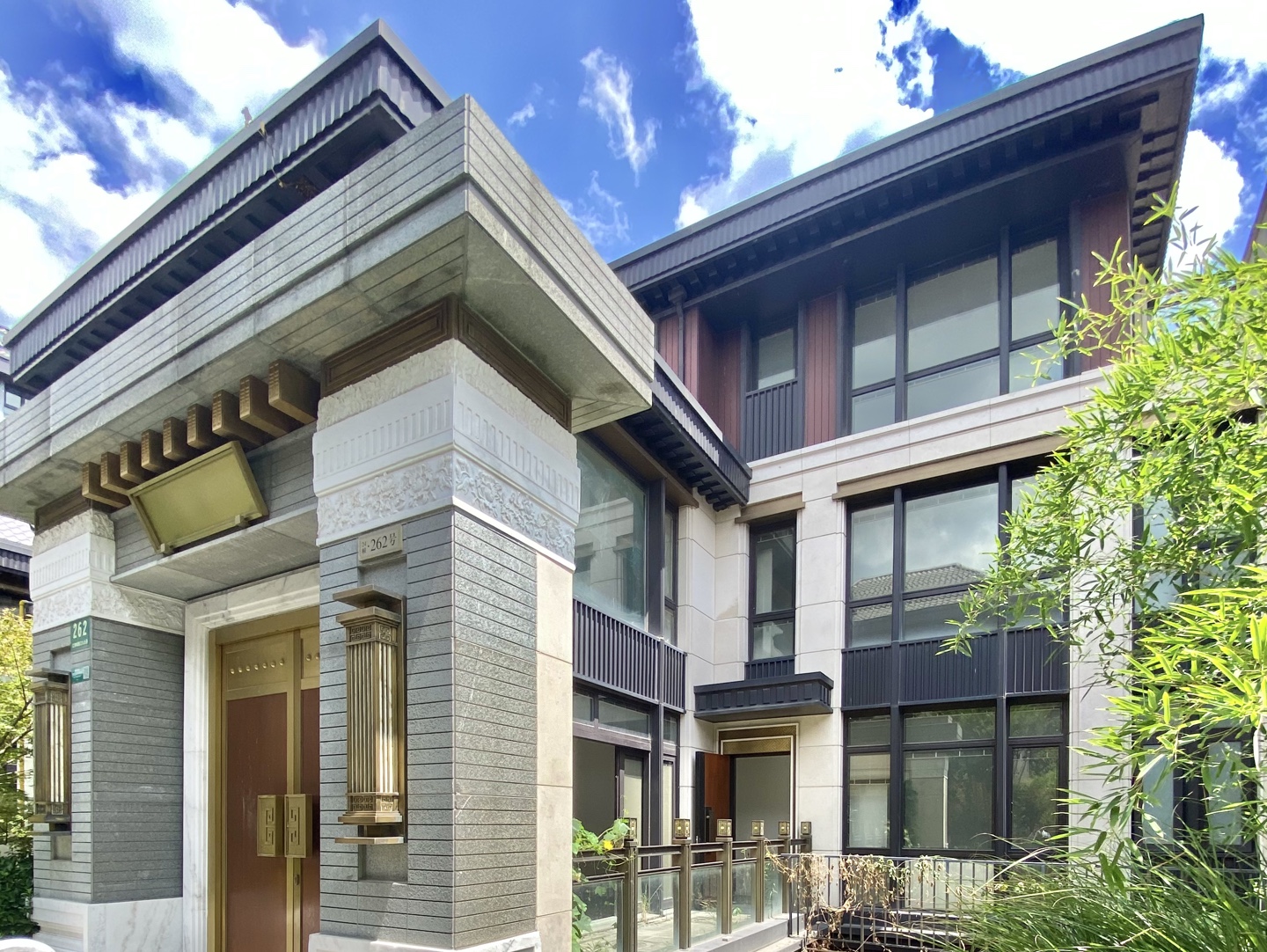 上海院子合院,地铁口次新别墅,500平左右