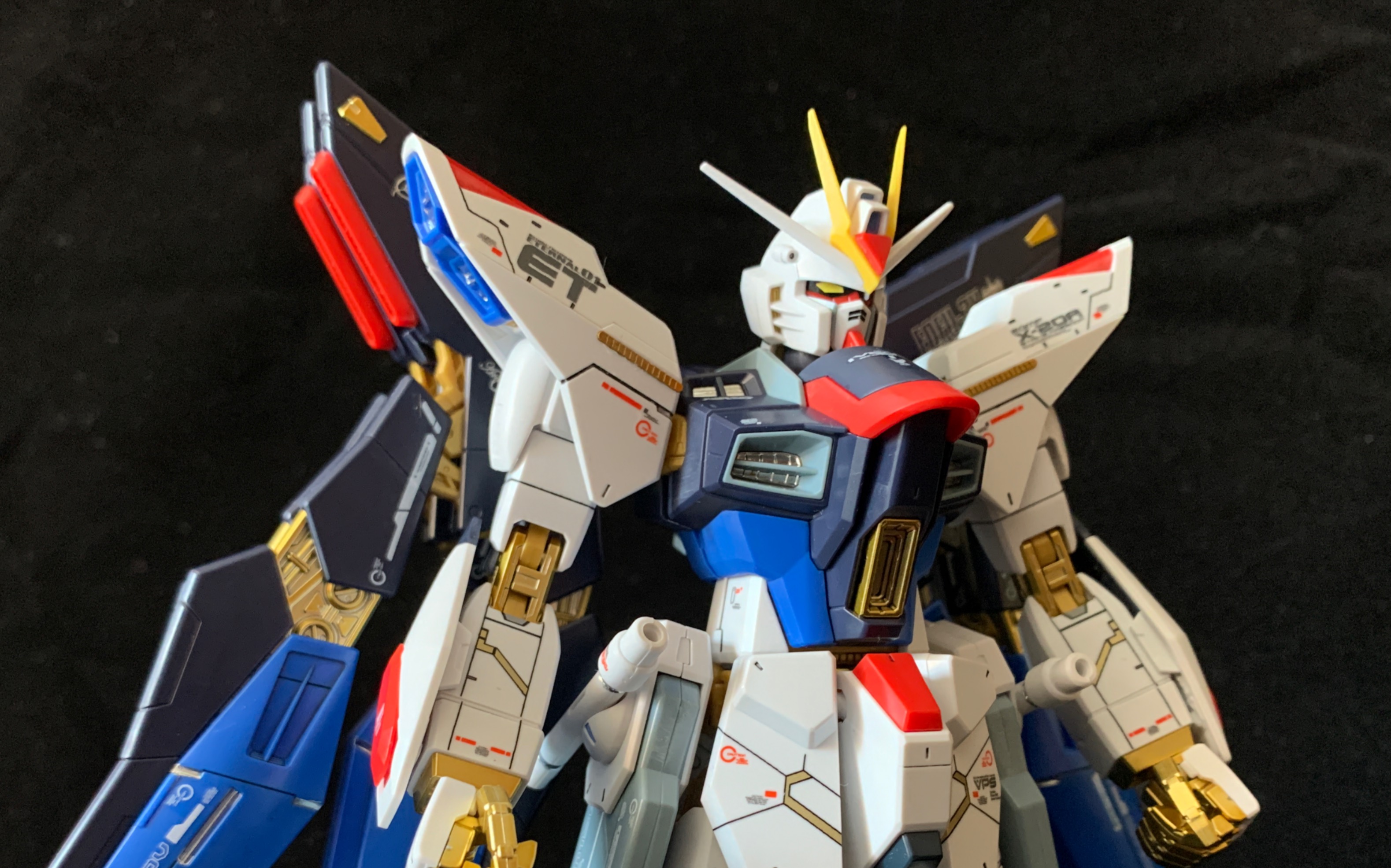 万代mg强袭自由高达