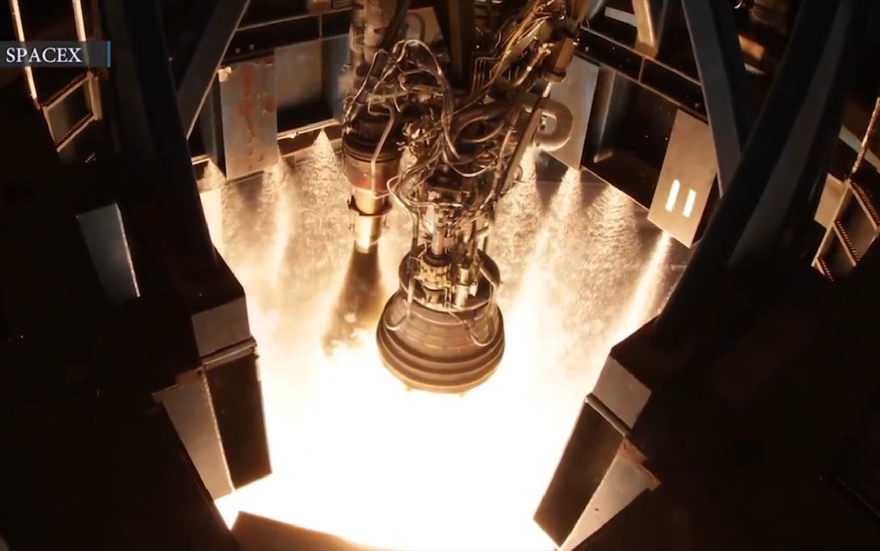 太空探索技术公司启动了两艘新的星际飞船引擎测试,俄罗斯威胁离开