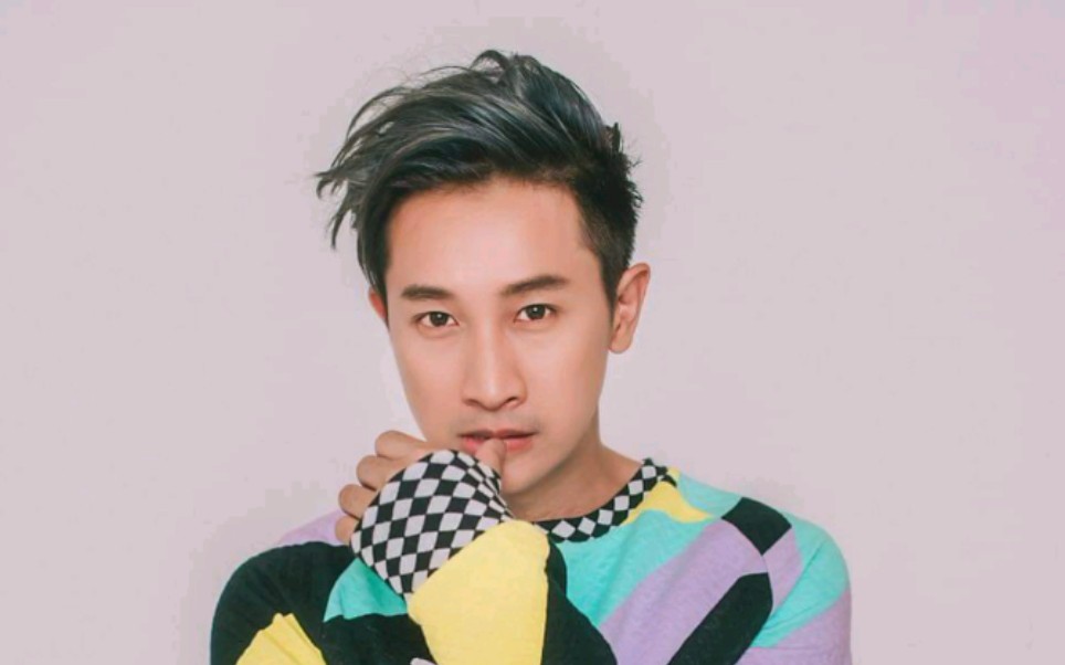 darren邱凯伟/一些邱叔的帅照 没留胡子好像更帅呢_哔哩哔哩_bilibili