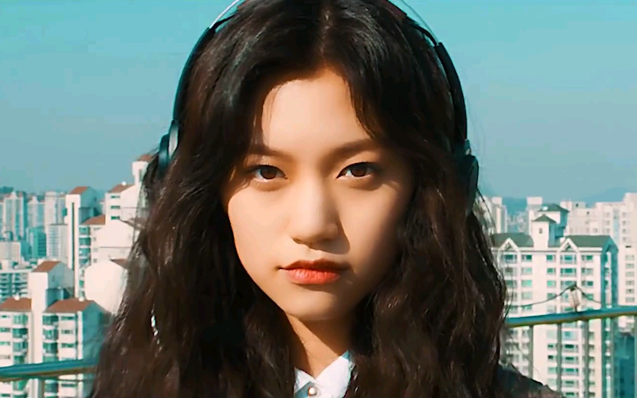 kim doyeon 金度延 of weki meki)【中字】