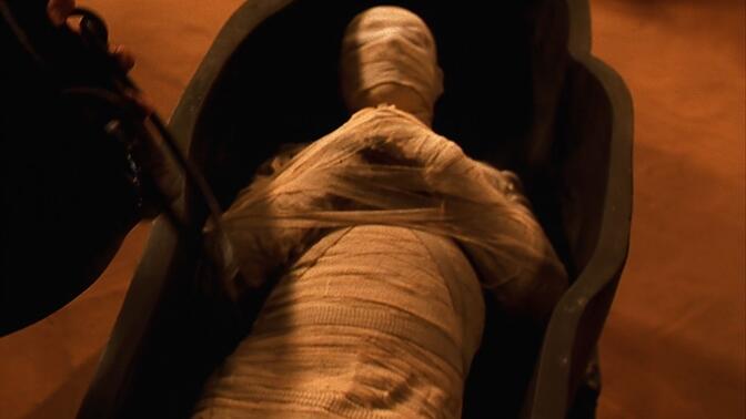 活生生被做成木乃伊