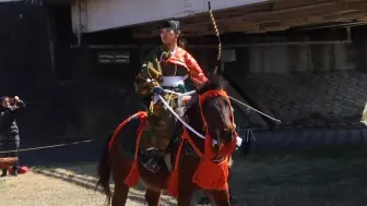 Tải video: 骑马武士·马上武艺：弓、枪、长卷、薙刀（石和八幡例大祭甲斐駒流鏑馬神事2019）