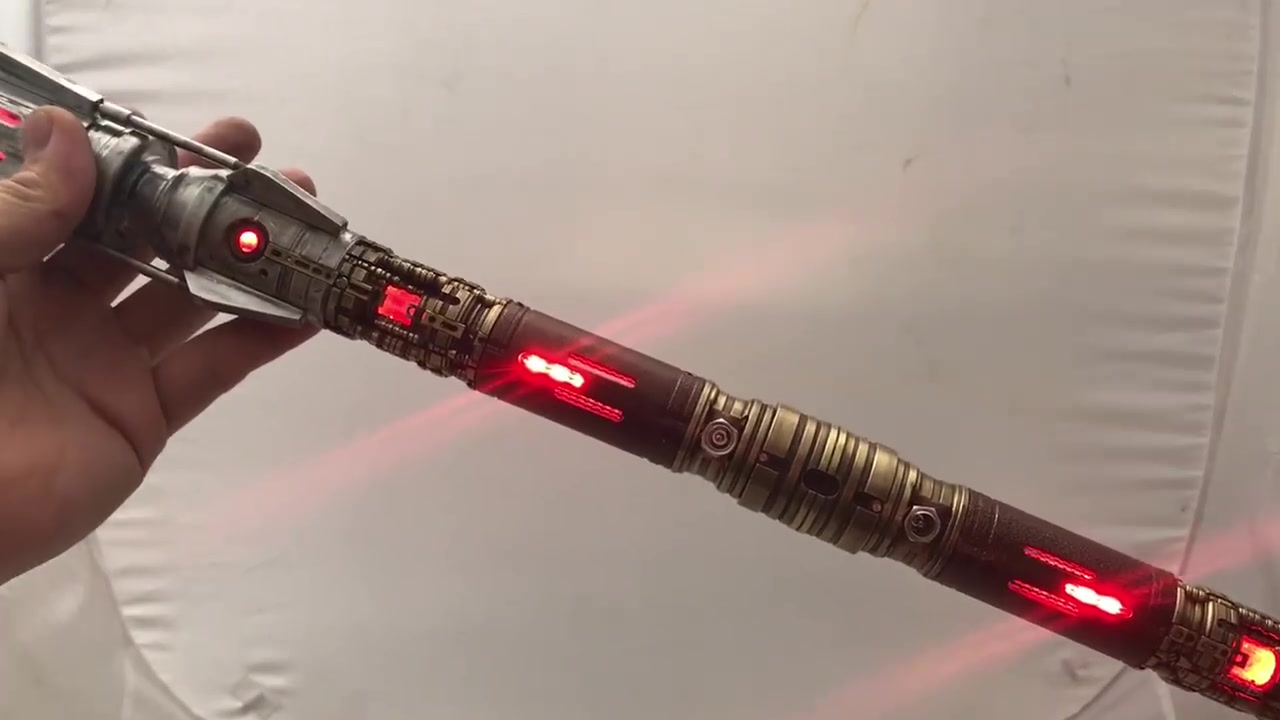 光剑模玩演示harp装载了proffie的内构尚大妈双刃效果展示