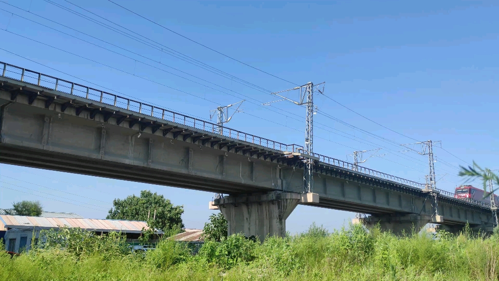 hxd3d0243牵引k429次列车津山线上行限速通过!作者本命车好评!